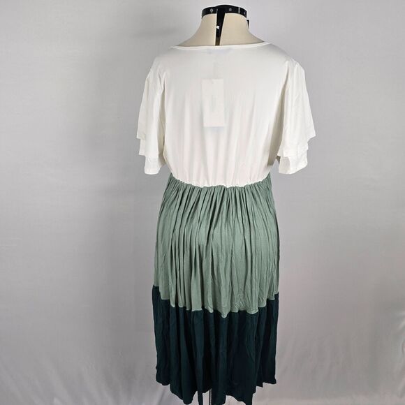Bloomchic Dress Women's 1X Short Sleeve Contrast White Green Colorblock NWT - Picture 3 of 8
